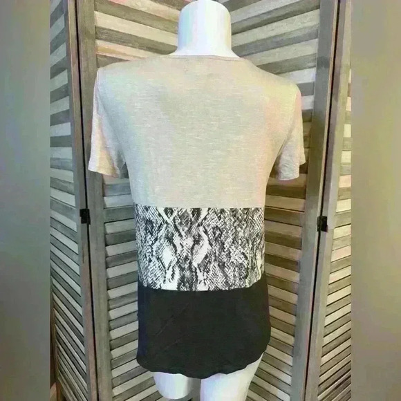 24/7 Maurices Top - Neutral Tones - Med - Picture 5 of 6